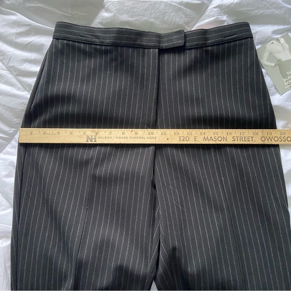 🎯 10P Sag Harbor women’s black pinstripe trousers - flattering! NWT - Picture 6 of 12